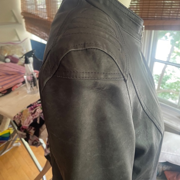 Grey leather jacket - Picture 5 of 7